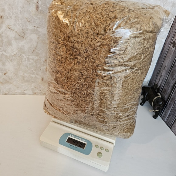 *Oake Home Faux Fur Throw 50" x 70" - Picture 6 of 8